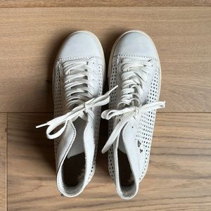 White leather sneaker. Diesel.